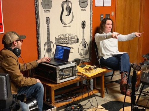 <p>I could be wrong, but I feel like this looks like exactly the energy I think I’m putting out into the world. And oh, what the hell. Caption it if you’re so inclined. #nashvillefiddlebanjocamp #yougetafiddleandyougetafiddleandyougetafiddle #horsedonkeyhorsecow #vog_gladstone (at Fiddlestar)<br/>
<a href="https://www.instagram.com/p/Bs9t8teFrml/?utm_source=ig_tumblr_share&igshid=ce9erj83q8r4">https://www.instagram.com/p/Bs9t8teFrml/?utm_source=ig_tumblr_share&igshid=ce9erj83q8r4</a></p>