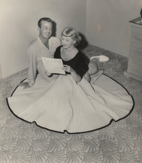 Reading Sheet Music by Cole Porter Nobody’s Chasing Me.