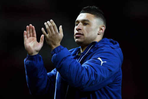 <p><b>Arsenal News; ALEX OXLADE-CHAMBERLAIN</b> is set to return to the Arsenal squad in time for the FA Cup final later this month. <br/></p><p><b><a href="http://www.thegunners247.uk/alex-oxlade-chamberlain-1.php">Full Story</a></b></p>