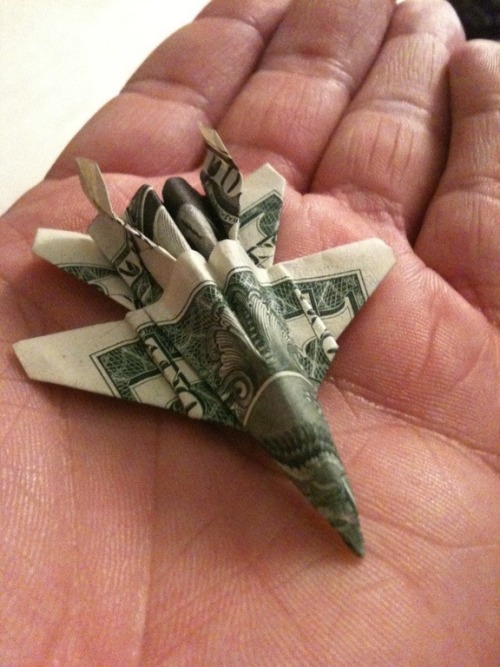sixpenceee:
“A jet made from a bill. Here’s a video that shows you how to make this!
”