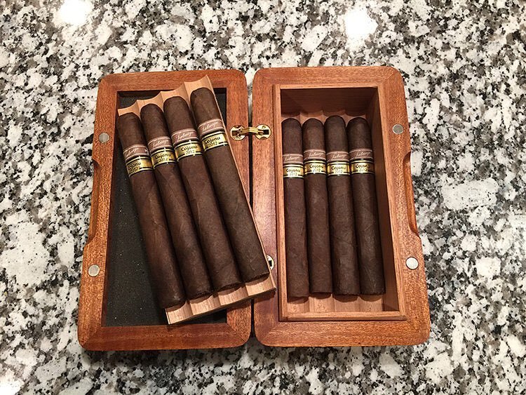 casadisartoria:
“A great size for a travel humidor, from @gryphonhumidors. Robust and sturdy, to protect your sticks during travel. Read more about this boutique maker in our journal. Link in profile.
”
