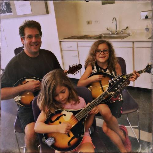<p>And what about these lovelies?! They were students in my beginning mandolin workshop at the Country Music Hall of Fame this afternoon. There were like 40 or 50 kids and adults in each class! But what about me, you might be asking. I want to learn to play the mandolin in 30 minutes too! Well, join me tomorrow at 1pm, 1:45pm, or 2:30 and you can learn Wild Thing and Sweet Home Alabama on the mandolin, just like these happy people. #nashville #mandolin #thanksepiphone #countrymusic (at Country Music Hall of Fame and Museum)</p>