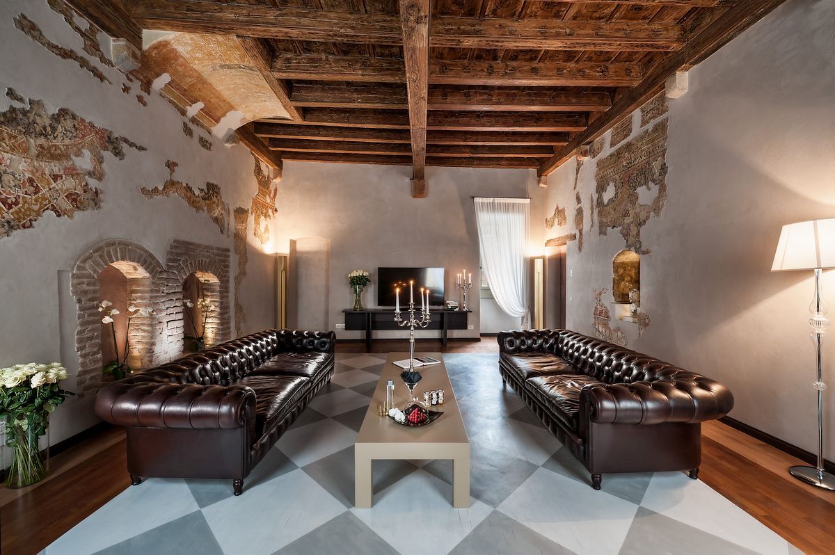 Palazzo Victoria - Verona, Italy Housed in a... Luxury Accommodations