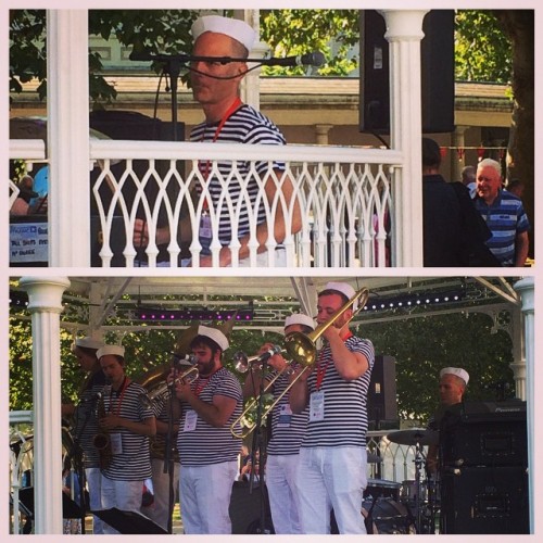 <p>Enjoyed the tall ships event on the Thames but really loved this funky brass band on shore featuring @mandoboyf12 on drums. #london #tallships #windinstruments #sailoroutfits #motherdaughterroadtrip (at Greenwich Park)</p>