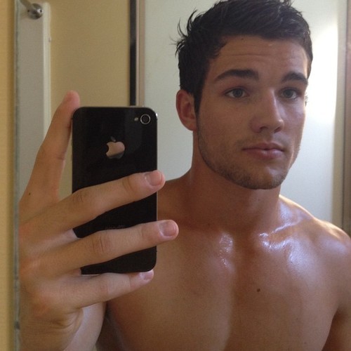 free gay games,gay chatrooms,gay males