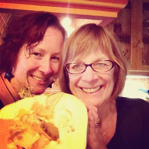 <p>My mother stole a squash. #dontask #motherdaughterroadtrip #theazores (at Restaurante Lagoa)</p>