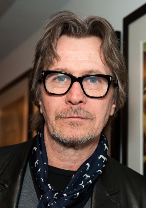 Bill Nighy trying to look like Gary Oldman but failing to realize that not even Gary Oldman looks like Gary Oldman.