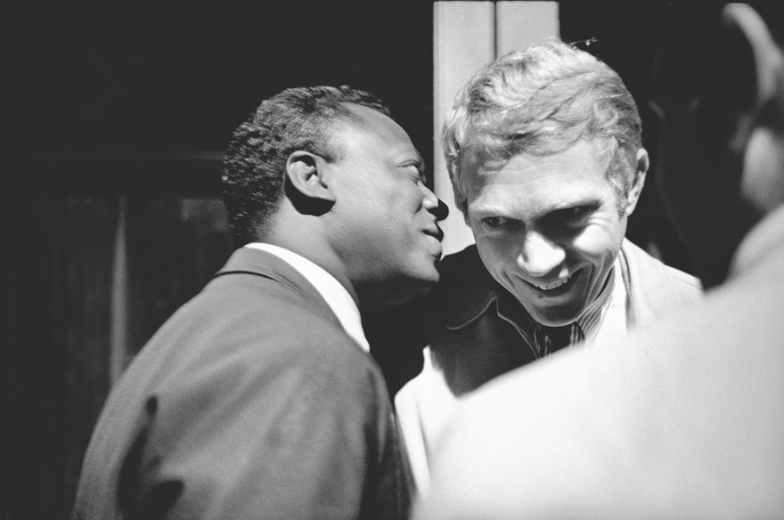 electronicsquid:
“Miles Davis and Steve McQueen at Monterey
(Jim Marshall. 1963)
”