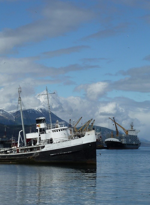 argentina-in-pictures:
“Ships (Barcos) | Ushuaia | Tierra del Fuego | Argentina
”
