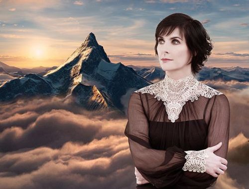 sahraobsessed:
“ “ Multi award winning Singer/Songwriter Enya is returning to Middle earth for the Final instalment in Peter Jacksons Middle Earth saga.
Enya sang ‘May it Be’ on the soundtrack to the very first Middle Earth outing ‘Lord of the Rings:...