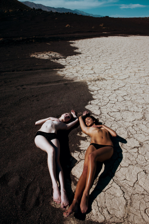 bentsuiphotos:giselle & codithe ying yangs  - Bonjour Mesdames