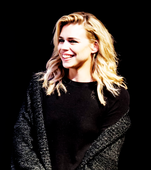 phoebeweatherfieldcaufield:
“Billie Piper at Wizard World Comic Con; May 9, 2015
”