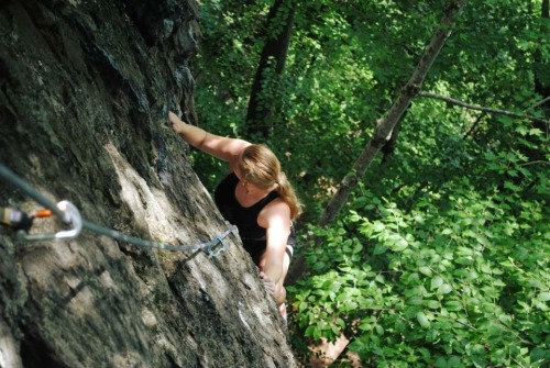 www.boulderingonline.pl Rock climbing and bouldering pictures and news thatclimbergirl: superheroes-and-v0s sending and being badass...