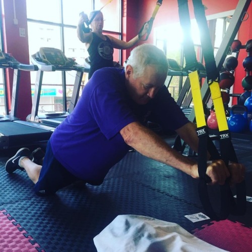 <p>Bruce has weighed in this morning and started his challenge today completing 2 out of the 5 fitness challenges that he will repeat in 6 weeks. Itโs not to late to join our challenge prices are $20 for group fitness members, $80 for gym members and only $170 for non members this give you 6 weeks of classes, 24/7 access, fitness testing, weigh ins, support and motivation contact us now to secure your spot ๐ ๐ช๐ฝ #YOUniversegym #caloundra #kingsbeach #moffatbeach #shelleysbeach #dickeybeach #goldenbeach #aura #pelicanwaters #gym #Universegymcaloundra #gymcaloundra #fitness #24/7 #healthyfood #Hiit #bodybuilder #cardio #functionaltraining #grouptraining (at Golden Beach)<br/>
<a href="https://www.instagram.com/p/Bs4QHcXBb6-/?utm_source=ig_tumblr_share&igshid=rmokzt5j8v37">https://www.instagram.com/p/Bs4QHcXBb6-/?utm_source=ig_tumblr_share&igshid=rmokzt5j8v37</a></p>