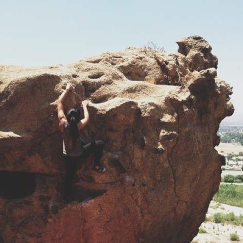 www.boulderingonline.pl Rock climbing and bouldering pictures and news enigmaaa: Mt. Rubidoux #imsoblack #rockclimbing #bouldering