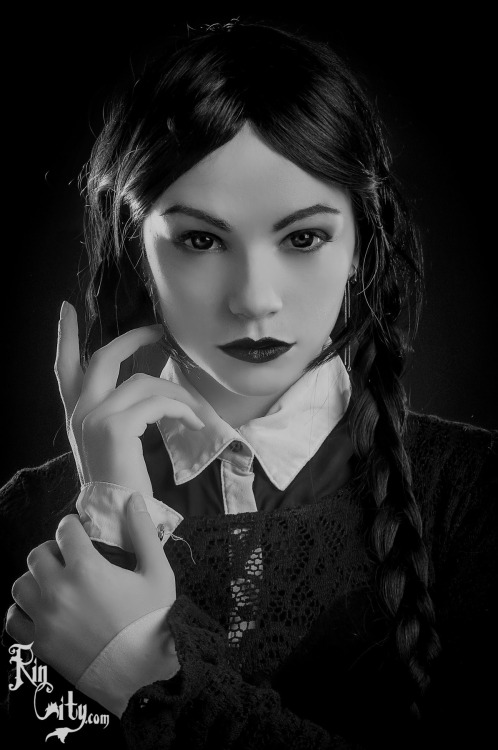 ero-cosplay:Wednesday Addams|Rincity - Bonjour Mesdames