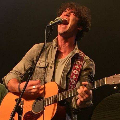 Topics tagged under freefallin on Darren Criss Fan Community Tumblr_odjys3G6rA1uetdyxo1_500