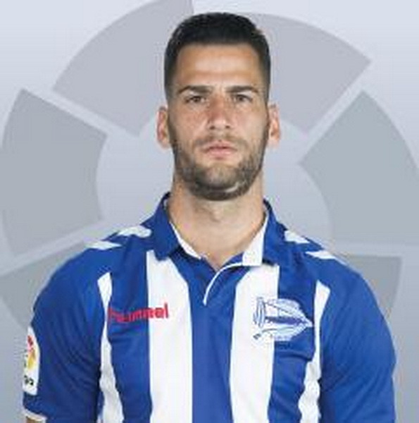 Édgar Méndez (Arafo, Tenerife, España, 30 de abril de 1991) es un futbolista español. Juega de centrocampista y su actual equipo es el Deportivo Alavés de la Primera División de España. Ficha por tres temporadas.
Con el fichaje de Edgar Méndez, el...