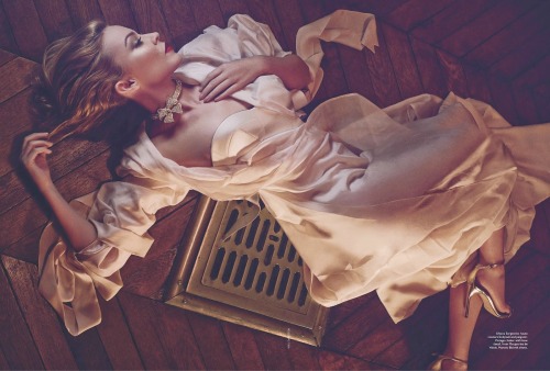 Kylie Minogue for Vogue Australia May 2014
Photographed by Will Davidson