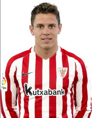 Gorka Elustondo Urkola es un futbolista español nacido el 18 de marzo de 1987 en Beasáin, (Guipúzcoa). Actualmente milita en el Athletic Club de la Primera División de España, su posición natural es la de centrocampista pero también puede jugar como...