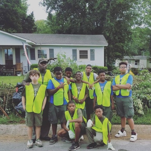 <p>Last Saturday, #troop400hsv joined Councilman @devynskeith and the rest of the community in the Annual Clean Up North Huntsville event.</p>
<p>We participated in several clean up projects in the Meadow Hills neighborhood of the city. (at Meadow Hills, Alabama)</p>