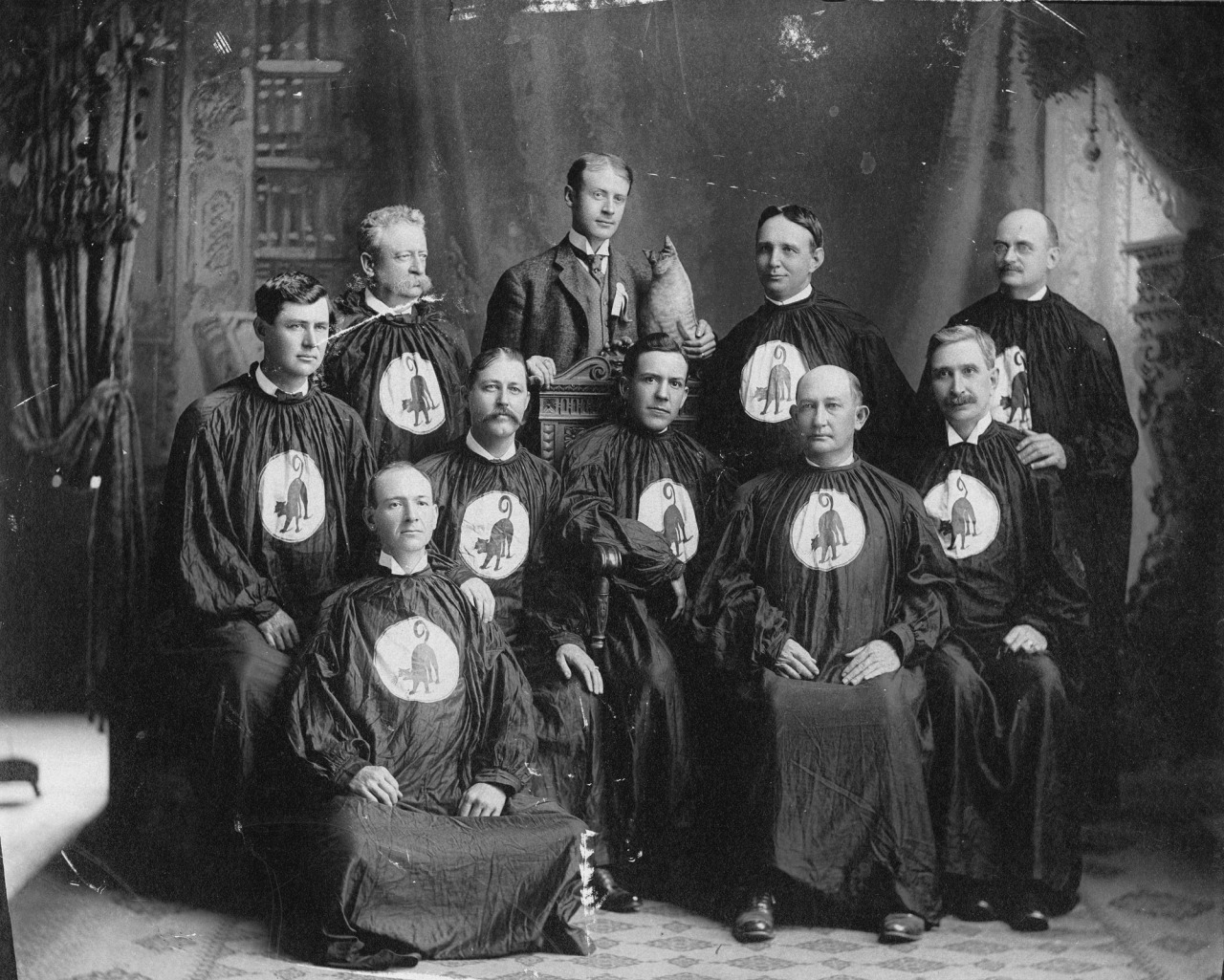 historicaltimes:
“The International Concatenated Order of Hoo-Hoo. 1905. 1905
”