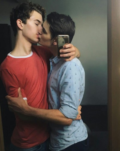 besos gay selfie besos gay selfie