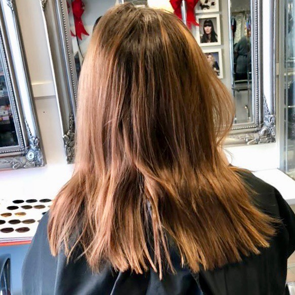 <p>Simple root Retouch, Olaplex treatment, Cut & Blowdry!!!<br/>
Amazing results! </p>
<p>Full head color treatment is not good for hair all the time… <br/>
I always recommend my clients to alternate… go for a root touch up on one visit and root and refresh or add a T-bar of Highlights on the next one. A couple of times a year treat yourself to a full colour root to tip to refresh old ends. or add some highlights to brighten it up all over 💕<br/>
What’s the difference I hear you ask…?<br/>
1: full head colour = all over colour with tint root to tip <br/>
2: tint regrowth = cover root growth to match mid length and ends with tint, slight comb through to eliminate any bands from old colour to new colour<br/>
3: tint regrowth and refresh = cover roots and pull through to match or refresh ends with semi permanent colour to match roots.<br/>
4: tint and highlights help to refresh the overall look of the hair. Roots cover any regrowth and highlights will add texture and multi colour dimension to your hair <br/>
5: Root Retouch and simply Olaplex midlengths and ends to repair broken bonds, strengthen hair shaft, refresh old colour and add shine. <br/>
#blonde, #blondie, #gorgeoushair, #gorgeousonmaryfield, #haircut, #gorgeous, #blowdry, #sleekblowdry, #boho, #bohoblowdry, #curlyblowry, #ombre, #balayage, #olaplex, #balayage, #babylights, #highlights, #gorgeous, #blonde, #gorgeousonmaryfield, #olaplex, #kemon, #cramercolour, #schwarzkopf, #goodsalonguide, #milkshakehair (at Gorgeous Hair Salon, Dublin 5)<br/>
<a href="https://www.instagram.com/p/ByZtYuRik-1/?igshid=1cpcd3qa9rztl">https://www.instagram.com/p/ByZtYuRik-1/?igshid=1cpcd3qa9rztl</a></p>