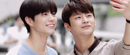 http://66.media.tumblr.com/52e9b2aee7bfc3c71897bd4d881c96db/tumblr_ntf95f3JyD1rwwygfo1_540.gif