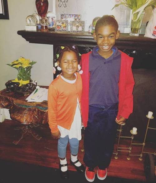 <p>back to school!!! #mycrew #family #love #monday #2017</p>