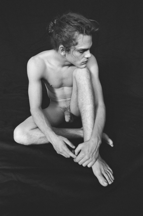 ~ Academic nude series ~ frame #4 Joshua in San Diego, California (2015)