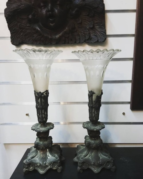 <p>Pair of #antique late 19th c. German vases and an early oak carving of a #cherub #forsale @eclectic.shop.co.uk #Hove (at Eclectic Antiques & Vintage)<br/>
<a href="https://www.instagram.com/p/BqE7ZwPnz3B/?utm_source=ig_tumblr_share&igshid=p6tfe7tu3ptu">https://www.instagram.com/p/BqE7ZwPnz3B/?utm_source=ig_tumblr_share&igshid=p6tfe7tu3ptu</a></p>