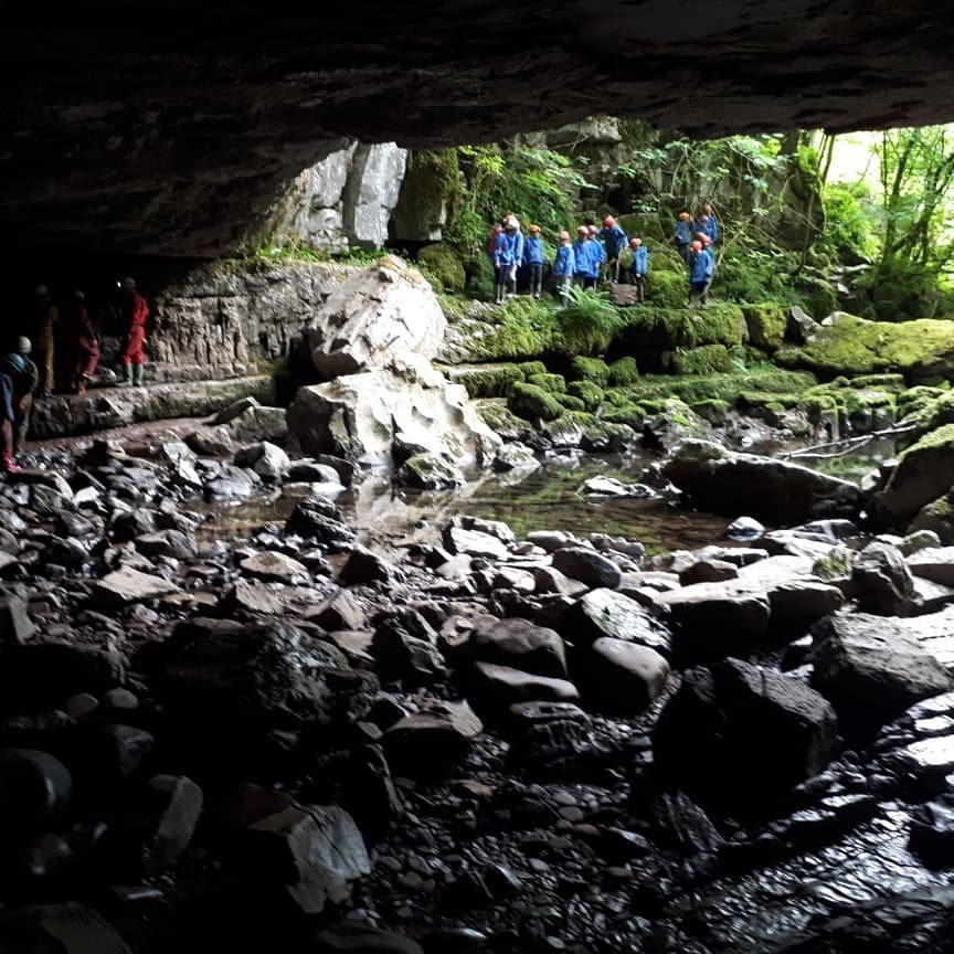 <p>After a few weeks away leading GeoWorld Travel tours in Scotland I was back in #BreconBeacons today and took 2 Americans on our ‘Heart of the Park and #Waterfall Country’ tour in the #fforestfawrgeopark. The weather was great even if the recent lack of rain left the waterfalls looking a little empty. #visitwales (at Brecon Beacons National Park)</p>