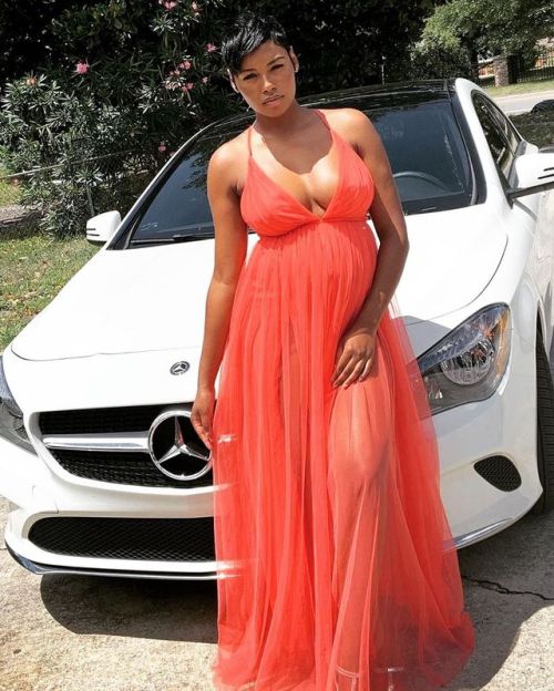 <p>Sevyn’s mommy🤰🏽3Months To Go …..<br/>
.<br/>
.<br/>
.<br/>
#sunday #love #summervibes #princess #blessed #glowing #fashionblogger #happy<br/>
<a href="https://www.instagram.com/p/BxqAHFKguz1/?igshid=1wj5itg2q3a3j" target="_blank">https://www.instagram.com/p/BxqAHFKguz1/?igshid=1wj5itg2q3a3j</a></p>