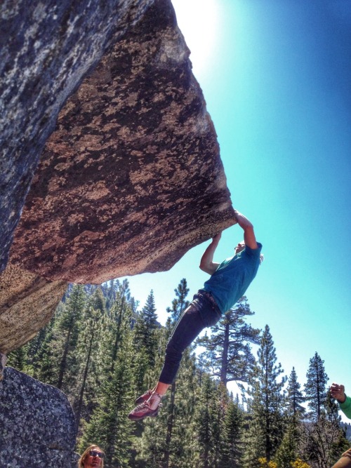 www.boulderingonline.pl Rock climbing and bouldering pictures and news Flann crushing Manzanita Rush, V6