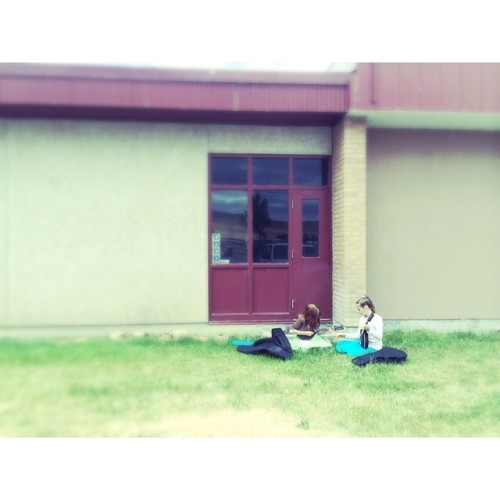 <p>#practicing #mandolin #squeakystrings #bluegrass #bluegrasscamp #weiser (at Weiser High School)</p>