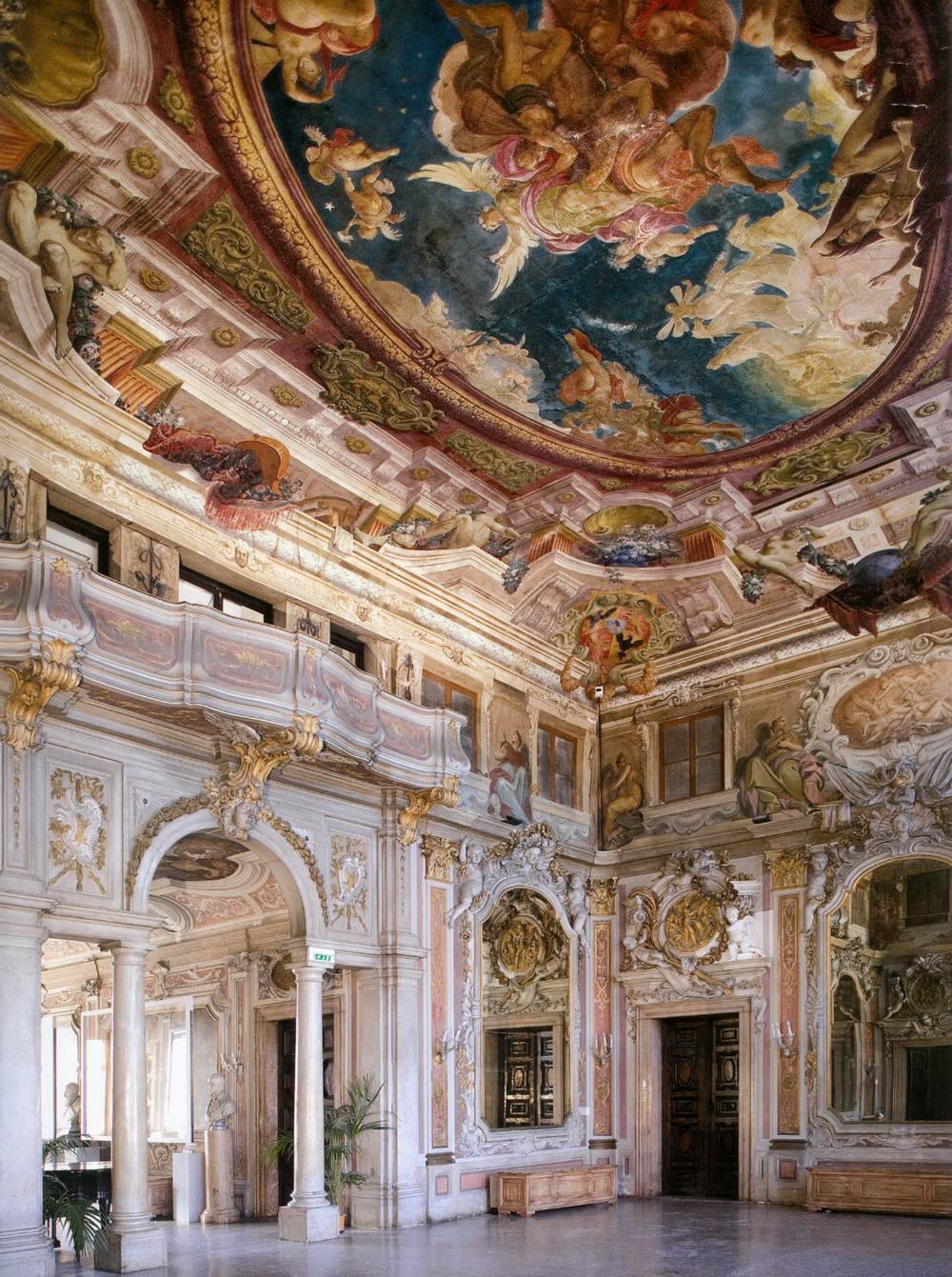 daughterofchaos:  Palazzo Zenobio in Venice, Italy