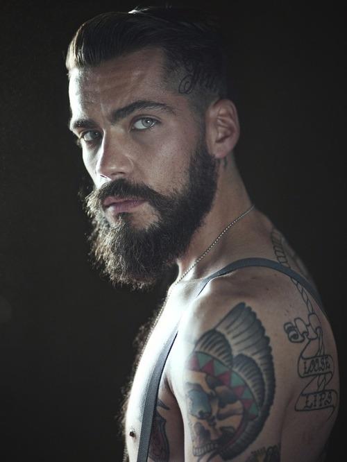 Männliche tattoo models