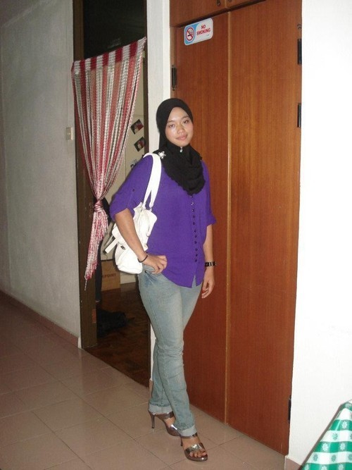 Nakal Malaysian Slut faridyahya36:
kontolngatceng:
Puki mel…
