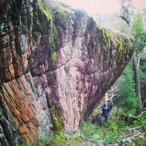 www.boulderingonline.pl Rock climbing and bouldering pictures and news Throwback, and another line goes down. Mike Kellermann standing...