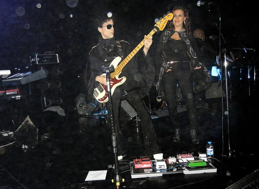 3rd-eye-girl: “Prince rocking with Ida’s bass ”