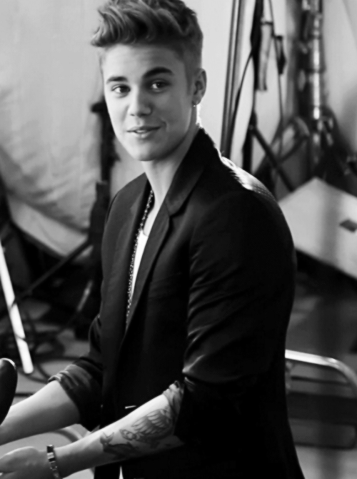 bieber black personals Justin bieber has hit back at the black keys drummer patrick carney for insinuating his music isn't good enough to win awards. bieber black personals Justin bieber has hit back at the black keys drummer patrick carney for insinuating his music isn't good enough to win awards.