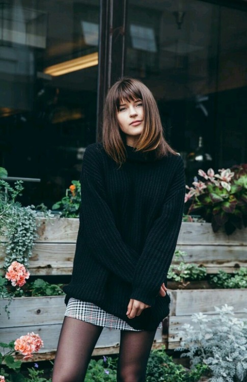 streetstyleplatform:Black Sweater - Daily Ladies