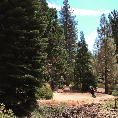 www.boulderingonline.pl Rock climbing and bouldering pictures and news #mountainbike (at Corral Loop Trail.)