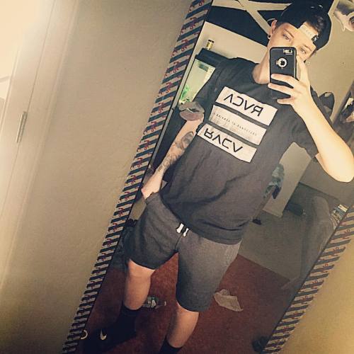 Tumblr o5udekxcsh1uwkluwo1 500