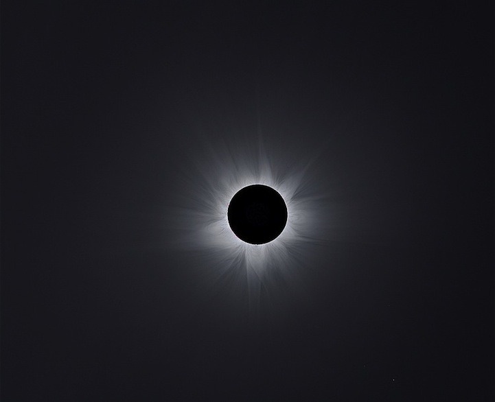 Corona Composite of 2012: Australian Totality by Man-To Hui (China)
