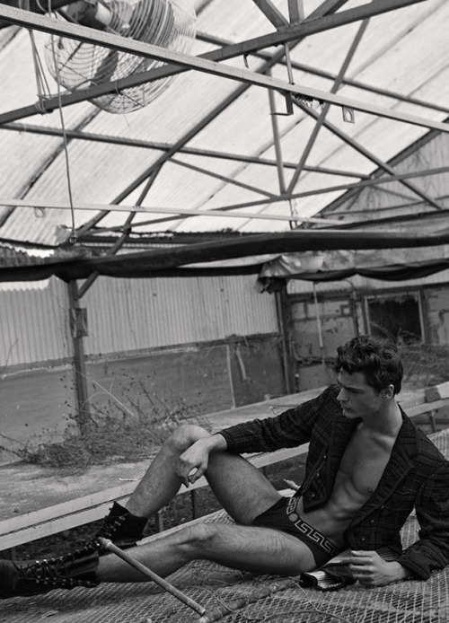 undiedude:
“Jacob Morton by Leonardo Corredor for Risbel Magazine
”