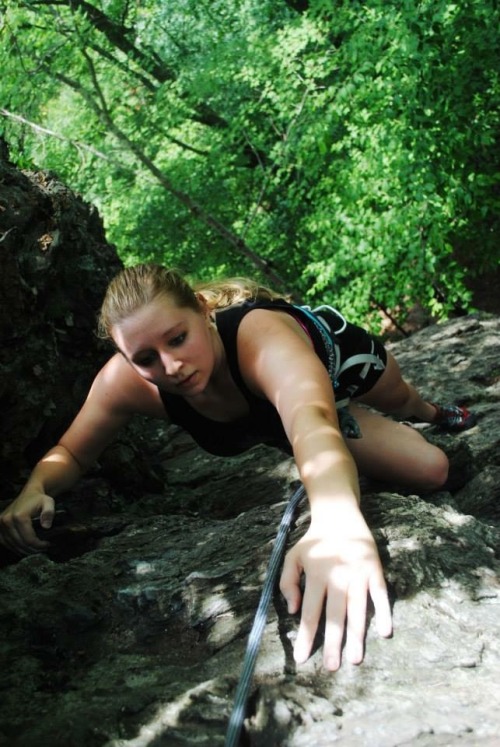 www.boulderingonline.pl Rock climbing and bouldering pictures and news thatclimbergirl: superheroes-and-v0s sending and being badass...