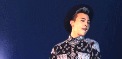 baeksilisk:
“ G-Dragon slaying fangirls one wink at a time x
”
