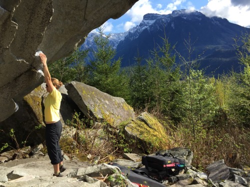 www.boulderingonline.pl Rock climbing and bouldering pictures and news Early season in Goldbar, WA.